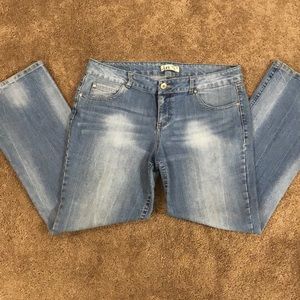 Lei women’s blue jeans size 16.